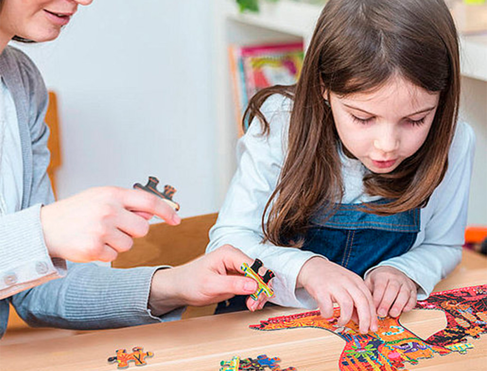 PUZZLE MIDEER MUNDO DE DINOSSAUROS COM FORMA ANIMAL GRANDE 280 PECAS