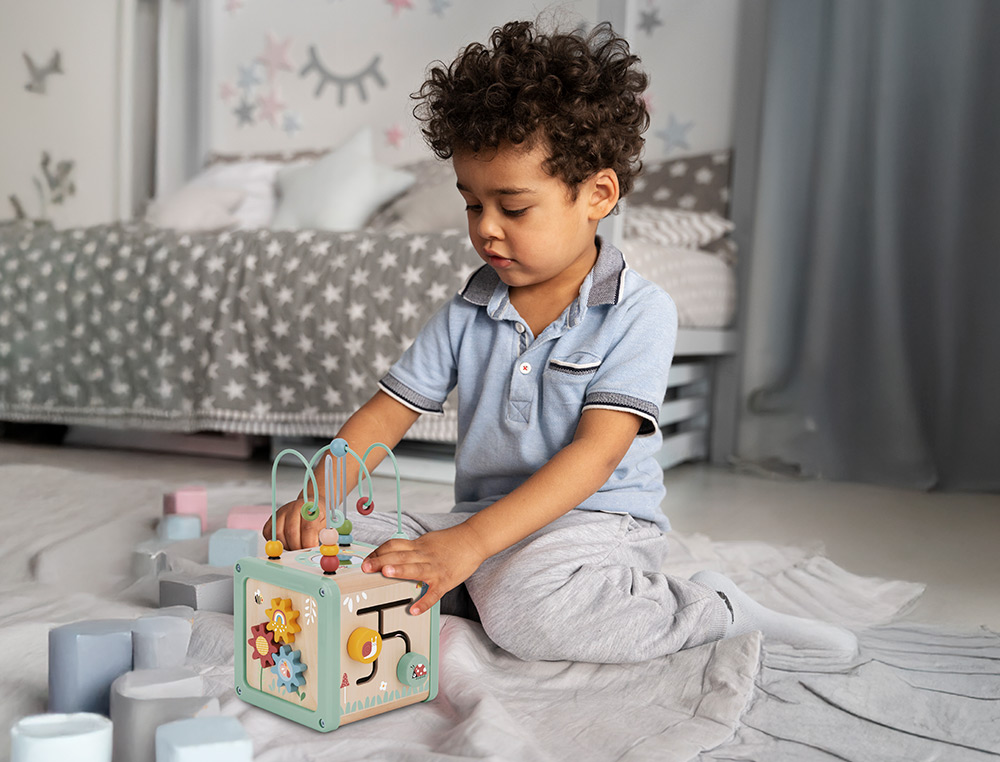 JOGO INFANTIL IMAGINOVO MADEIRA CUBO DE ATIVIDADES +18 MESES 15,5X15,5X28CM