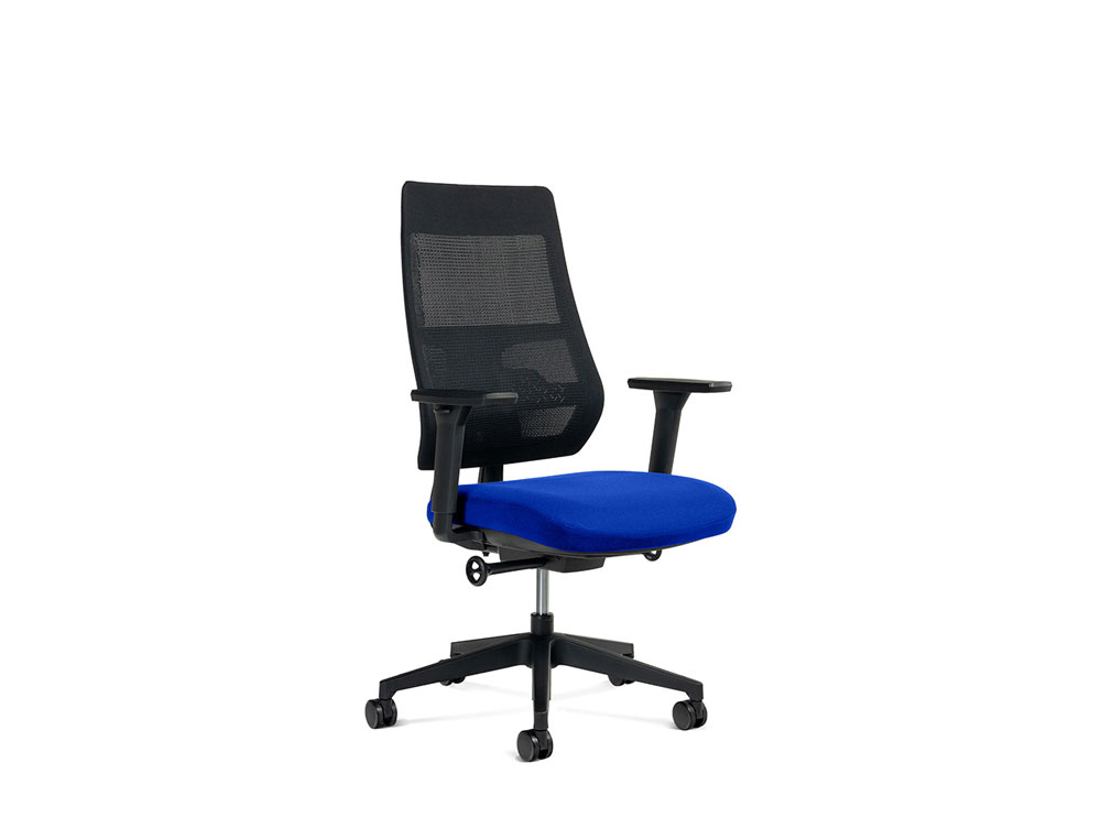 CADEIRA DE DIRECAO ROCADA BRACOS REGULAVEIS BASE POLIMERO ENCOSTO DE MALHA E ASSENTO EM TECIDO AZUL 610X680X1075 MM