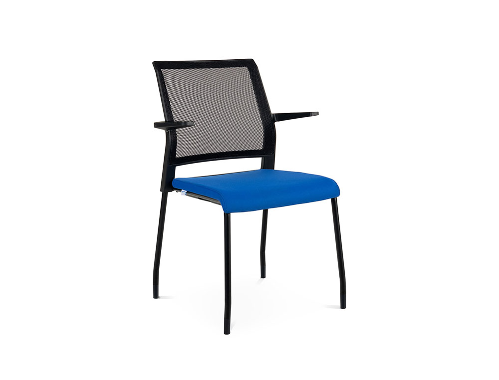 CADEIRA ROCADA CONFIDENTE BRACOS FIXOS ESTRUTURA METALICA ASSENTO TECIDO ANTI FOGO AZUL ENCOSTO MALHA 575X585X885 MM